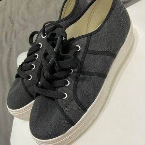 Platform sneaker shoes